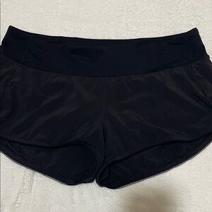 Lululemon Women Speed Up Shorts Size 10.